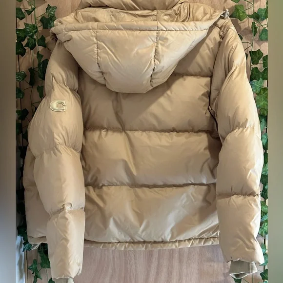 Women’s size: LARGE Beige Coach short down puffer coat( ONLY WORN ONCE!) - Picture 10 of 16